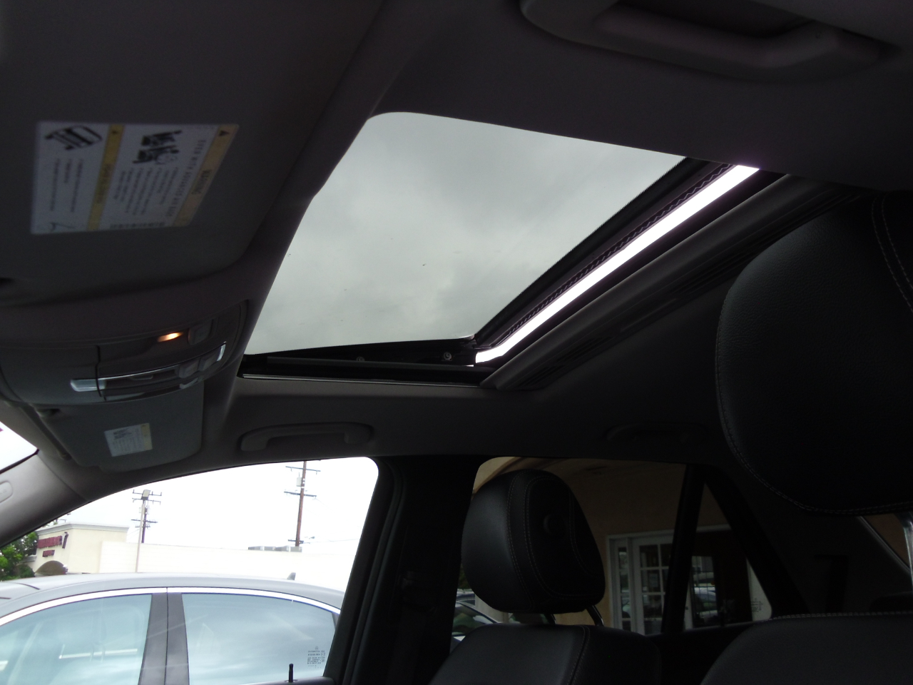 2015 Mercedes Benz ML 4MATIC 350 photo 20
