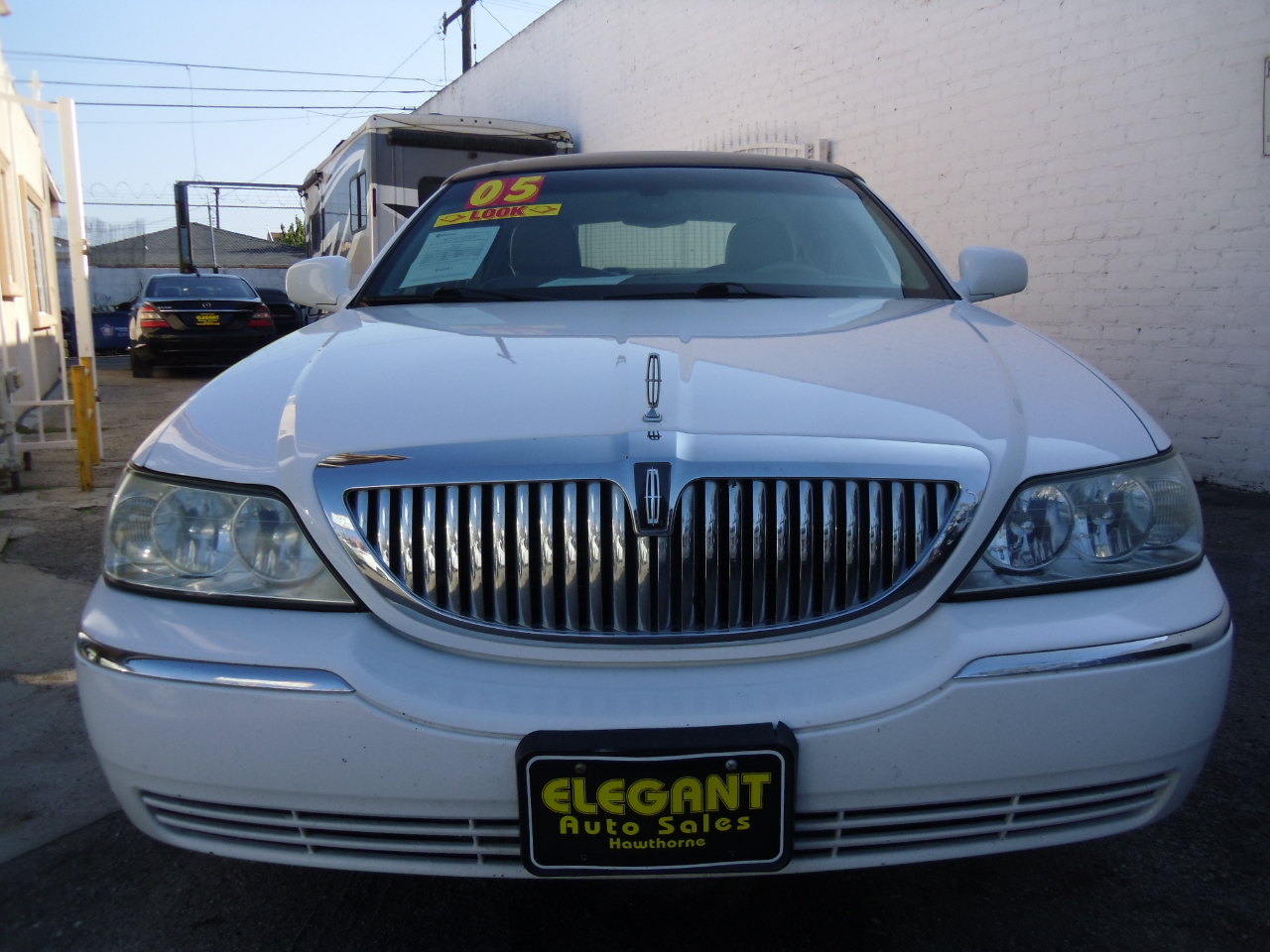 2005 Lincoln Town Car Signature photo 4