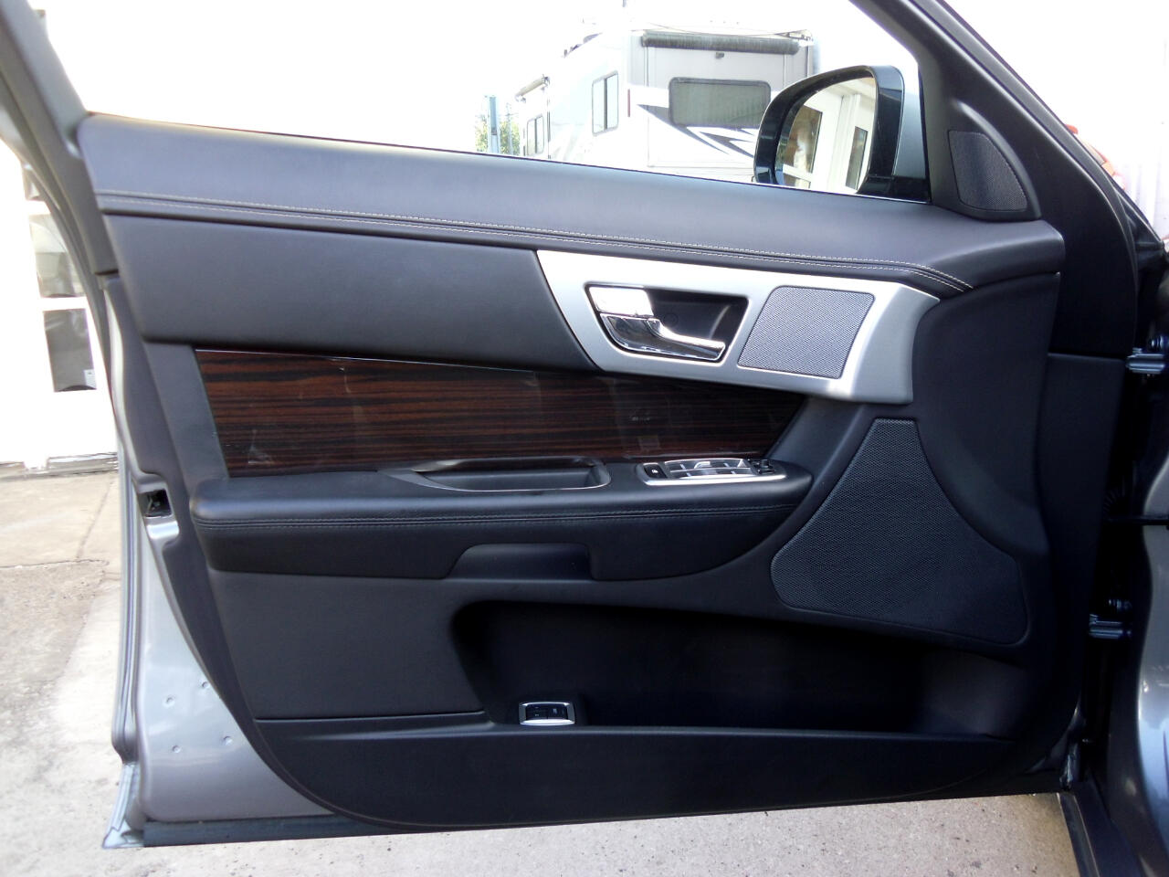 Jaguar XF 4dr Sdn Portfolio 2012