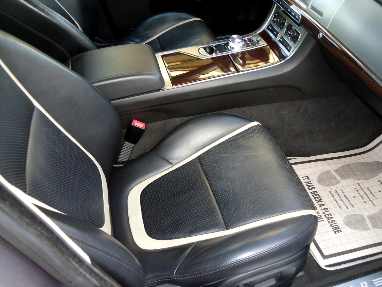 Jaguar XF 4dr Sdn Portfolio 2012