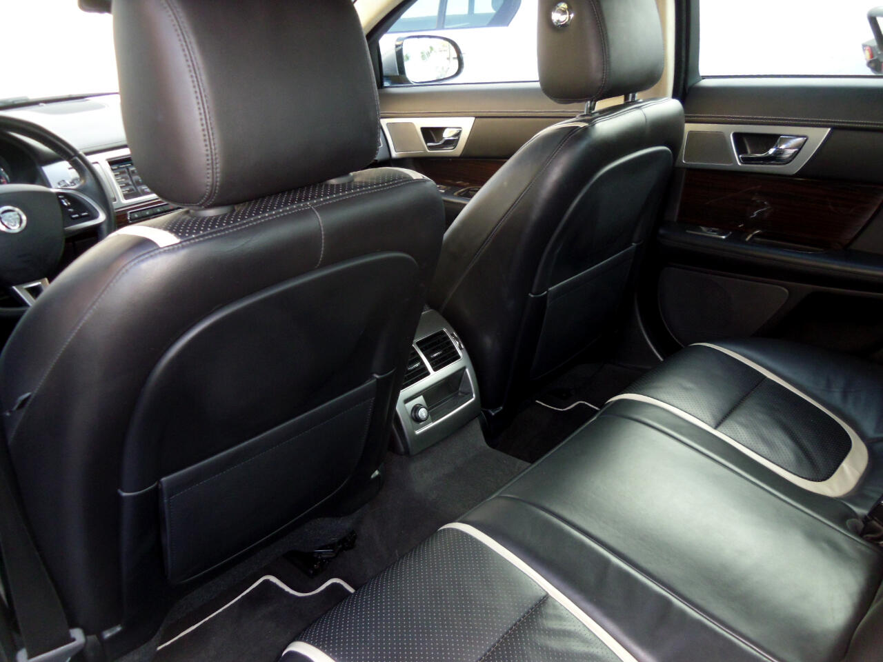 Jaguar XF 4dr Sdn Portfolio 2012