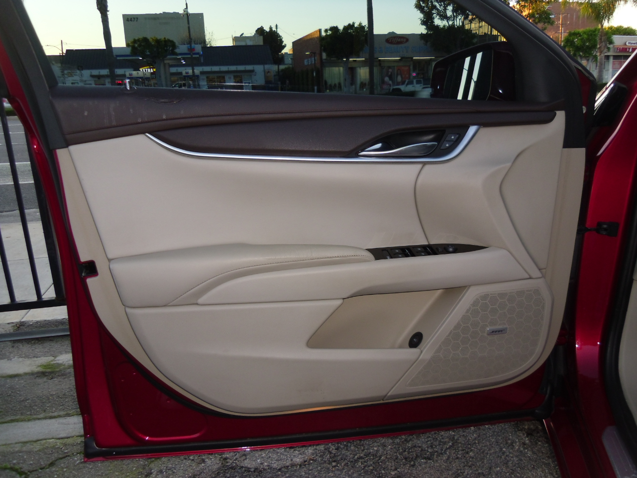 Cadillac XTS 4dr Sdn FWD 2013