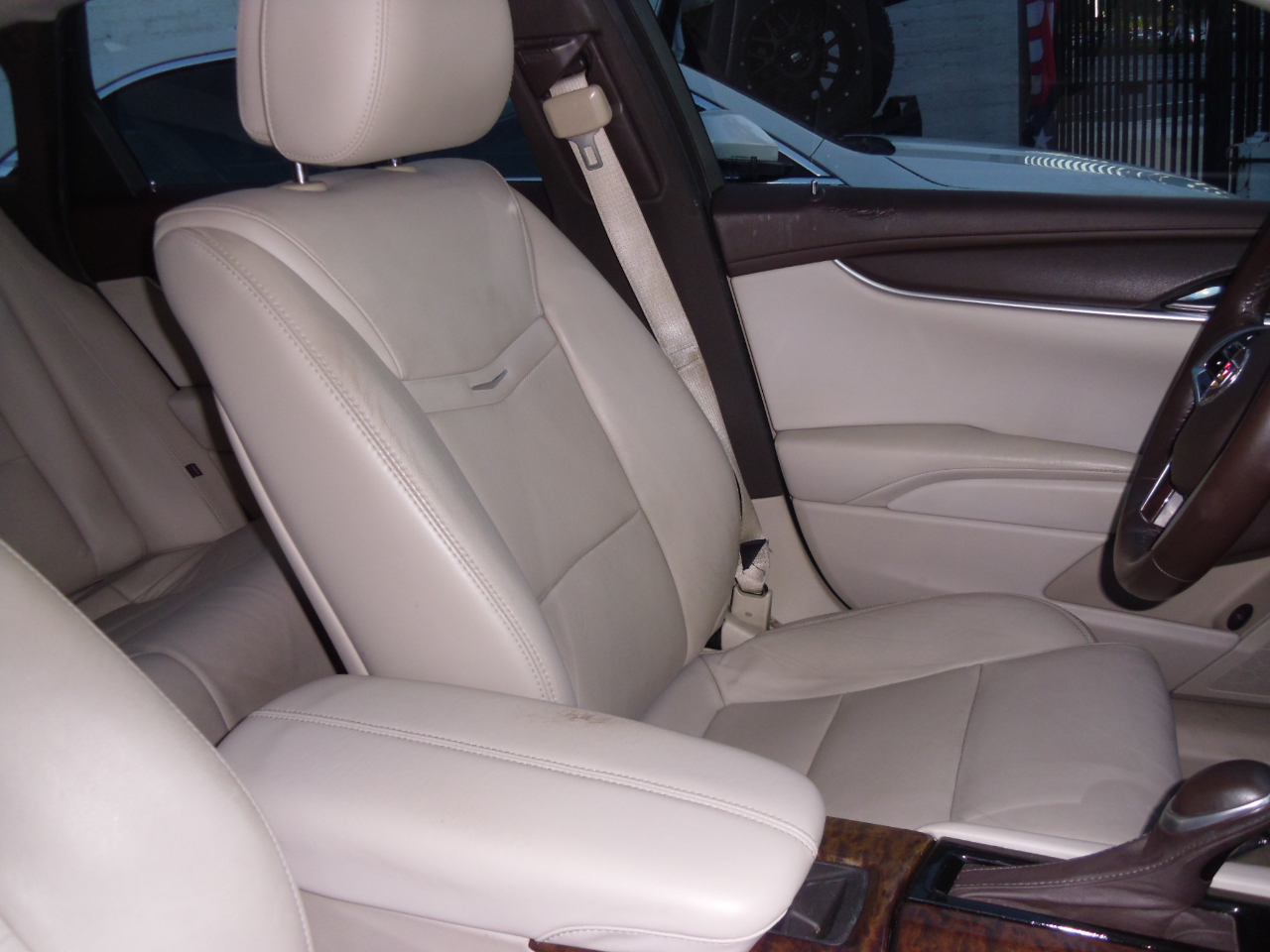 Cadillac XTS 4dr Sdn FWD 2013