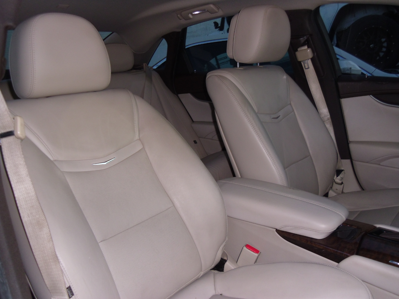 Cadillac XTS 4dr Sdn FWD 2013