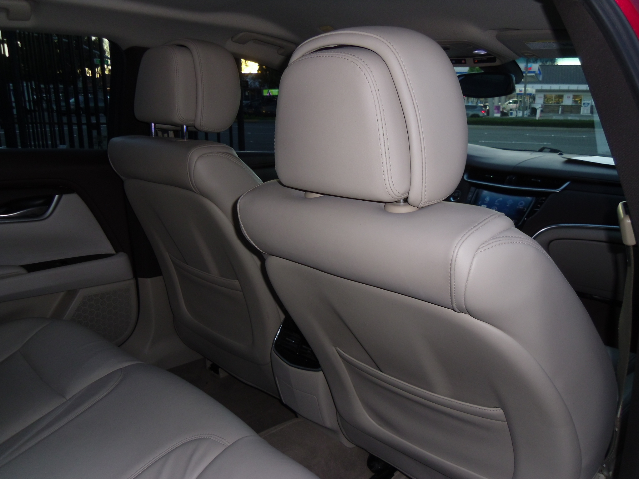 Cadillac XTS 4dr Sdn FWD 2013