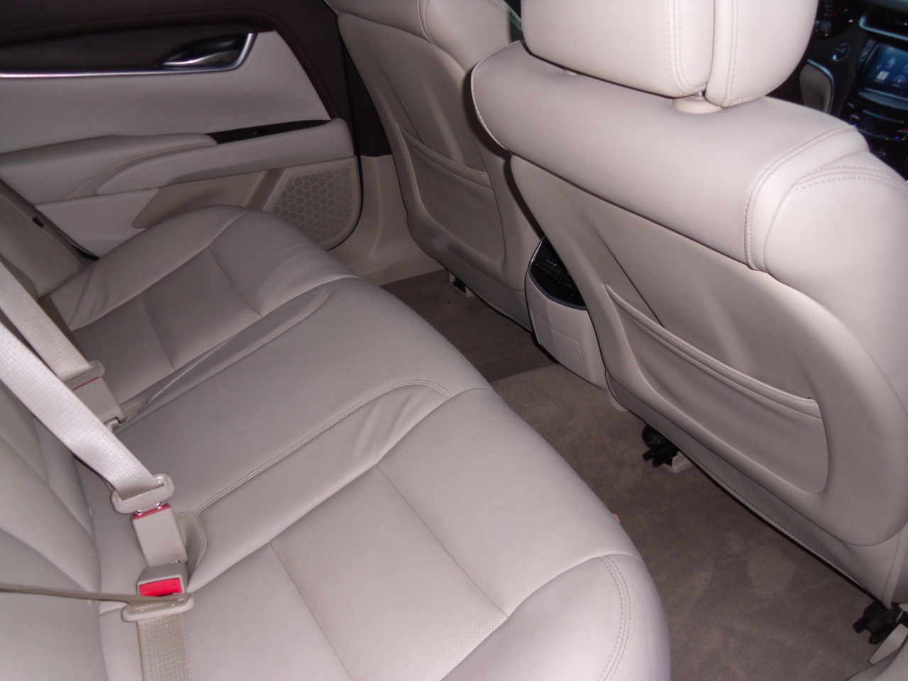 Cadillac XTS 4dr Sdn FWD 2013