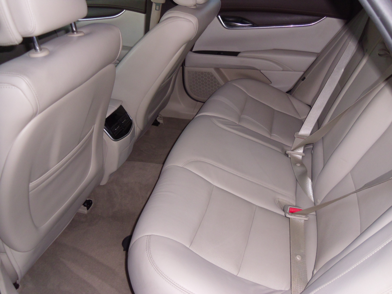 Cadillac XTS 4dr Sdn FWD 2013