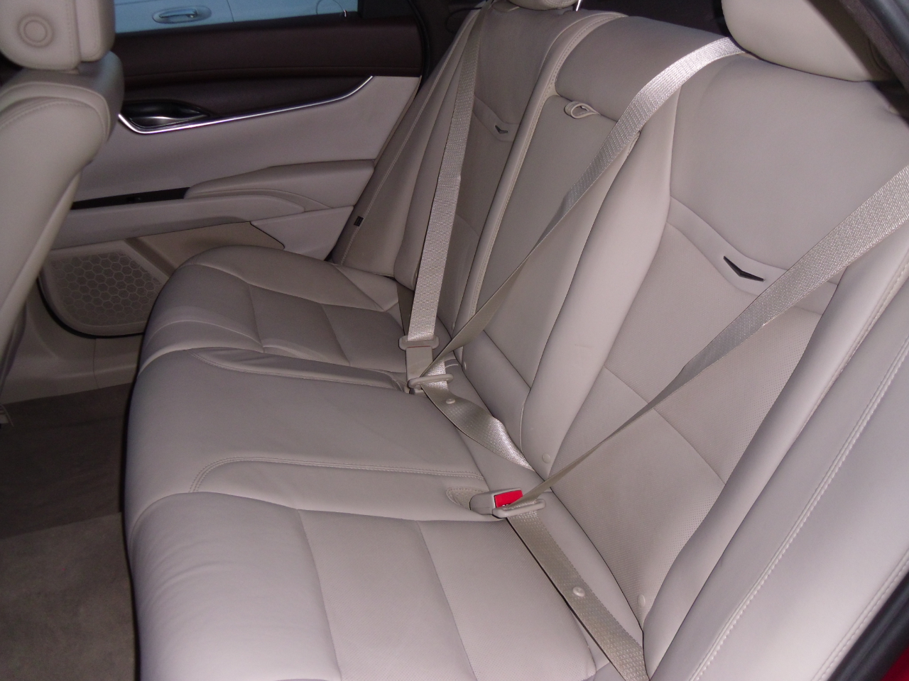 Cadillac XTS 4dr Sdn FWD 2013