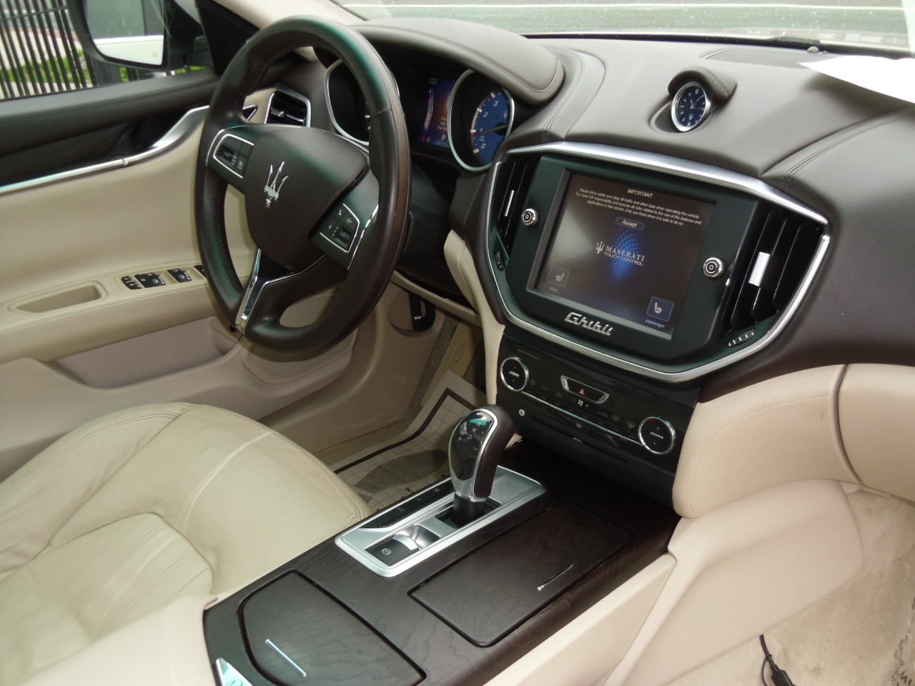 Maserati Ghibli 4dr Sdn S Q4 2014