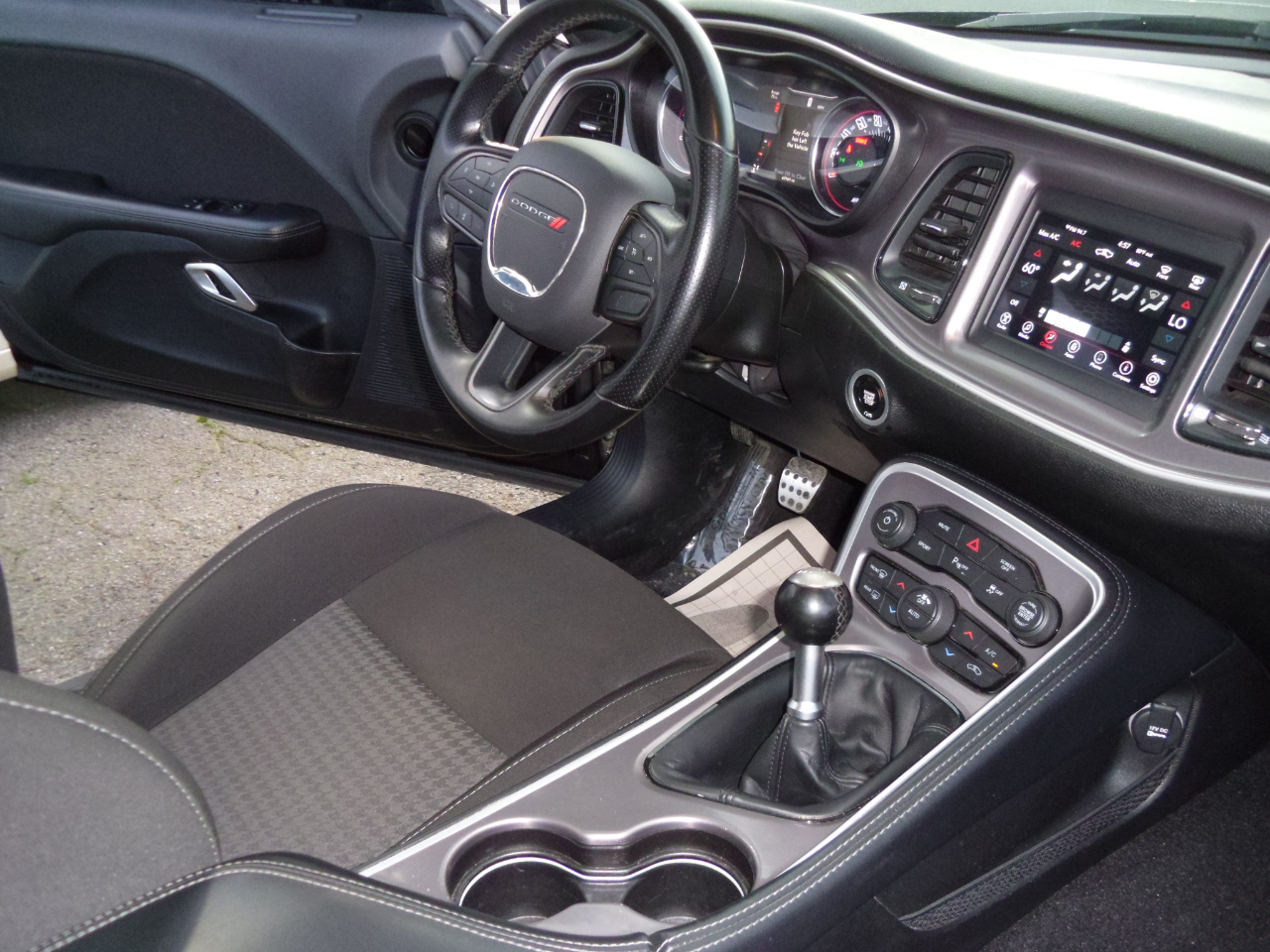 Dodge Challenger R/T RWD 2022