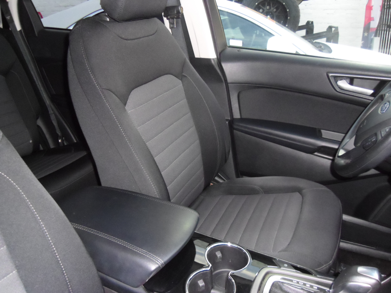 Ford Edge SE FWD 2018