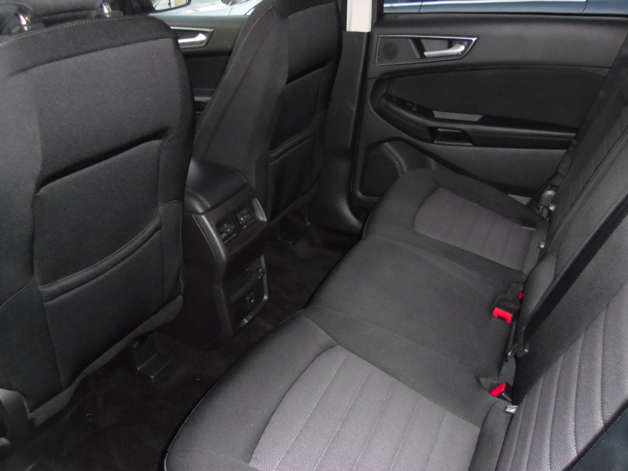 Ford Edge SE FWD 2018