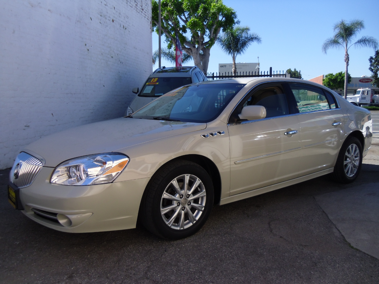 Buick Lucerne 4dr Sdn CXL 2010