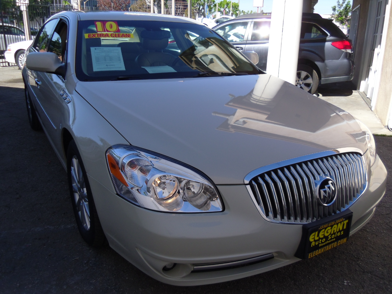 Buick Lucerne 4dr Sdn CXL 2010