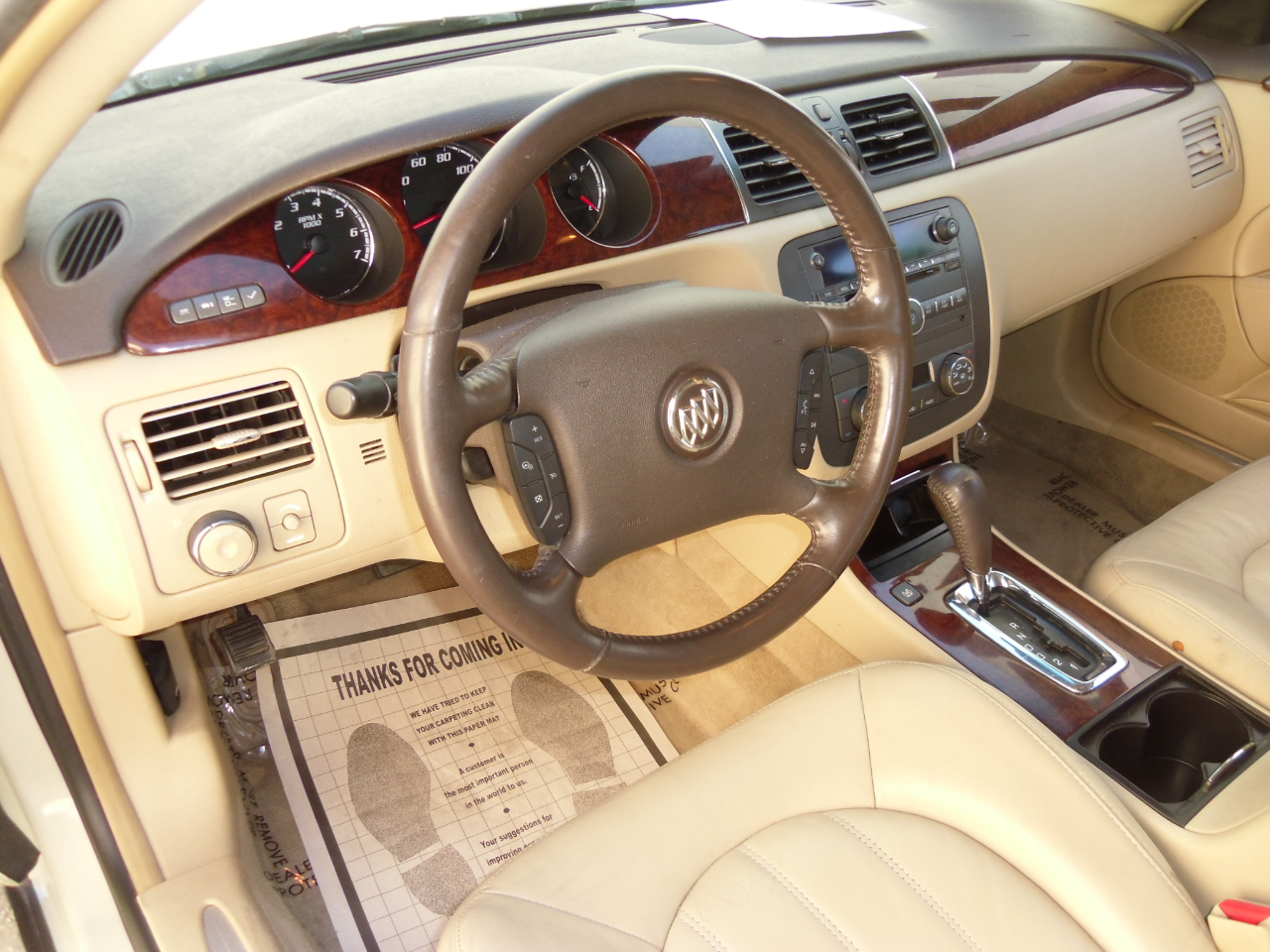 Buick Lucerne 4dr Sdn CXL 2010