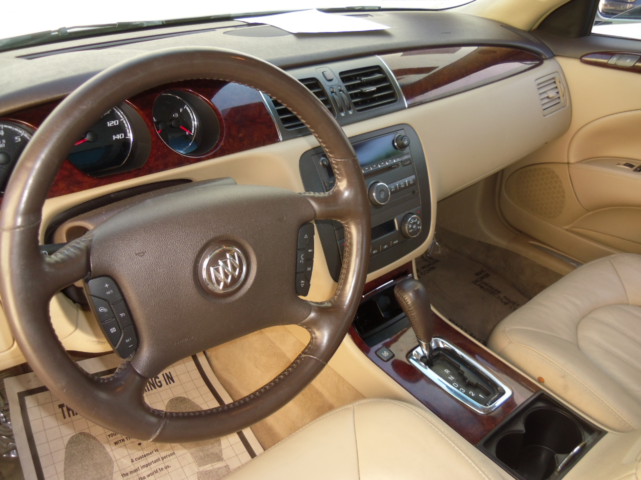 Buick Lucerne 4dr Sdn CXL 2010