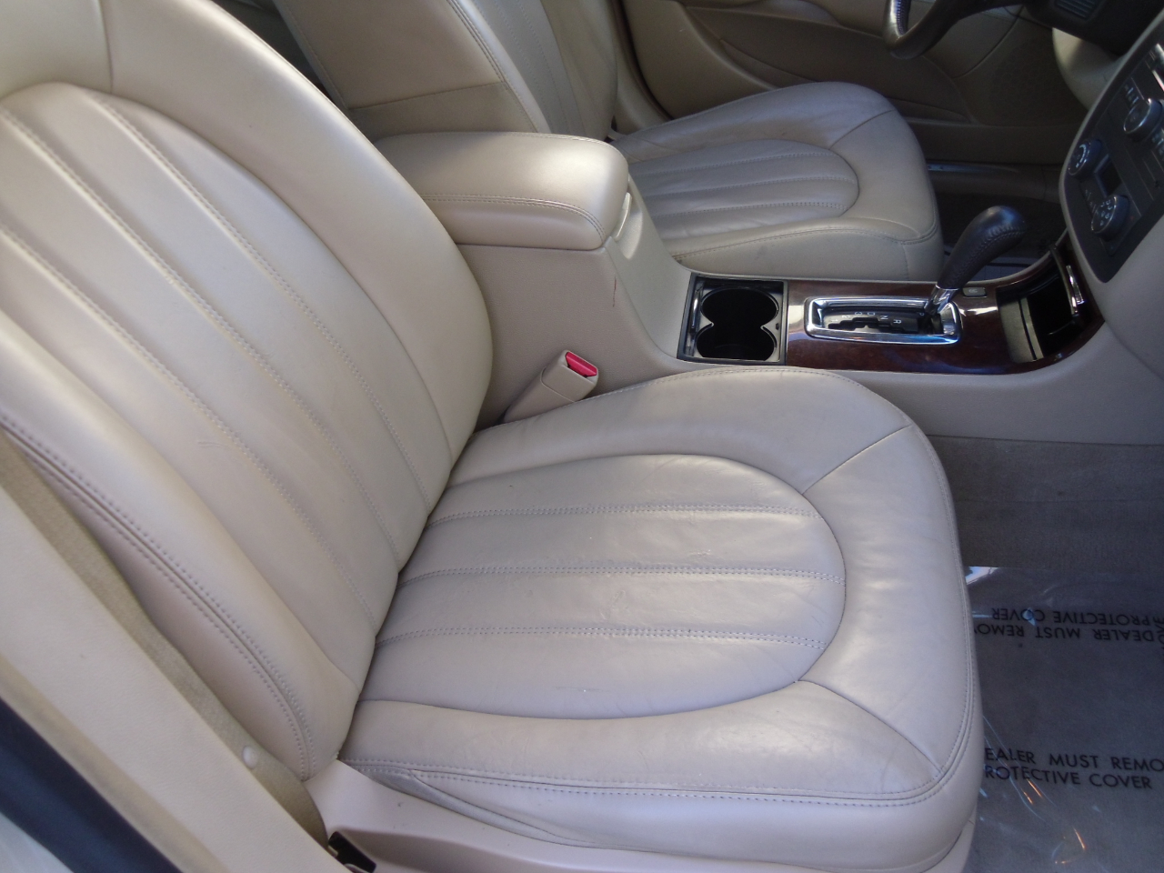 Buick Lucerne 4dr Sdn CXL 2010