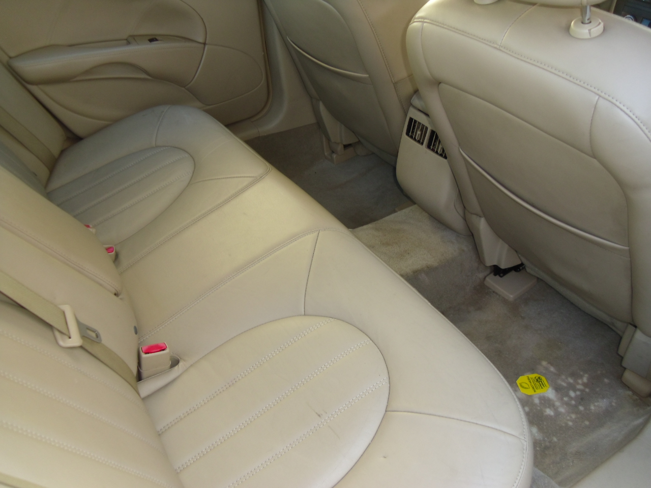 Buick Lucerne 4dr Sdn CXL 2010