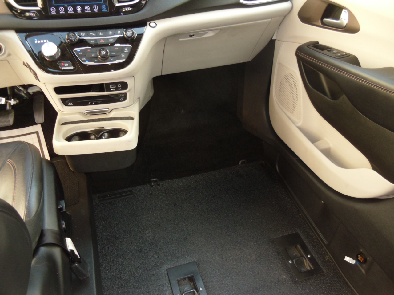 Chrysler Pacifica Touring L Plus FWD 2018