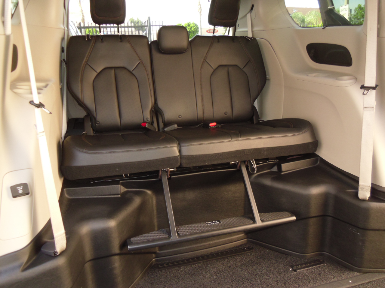 Chrysler Pacifica Touring L Plus FWD 2018