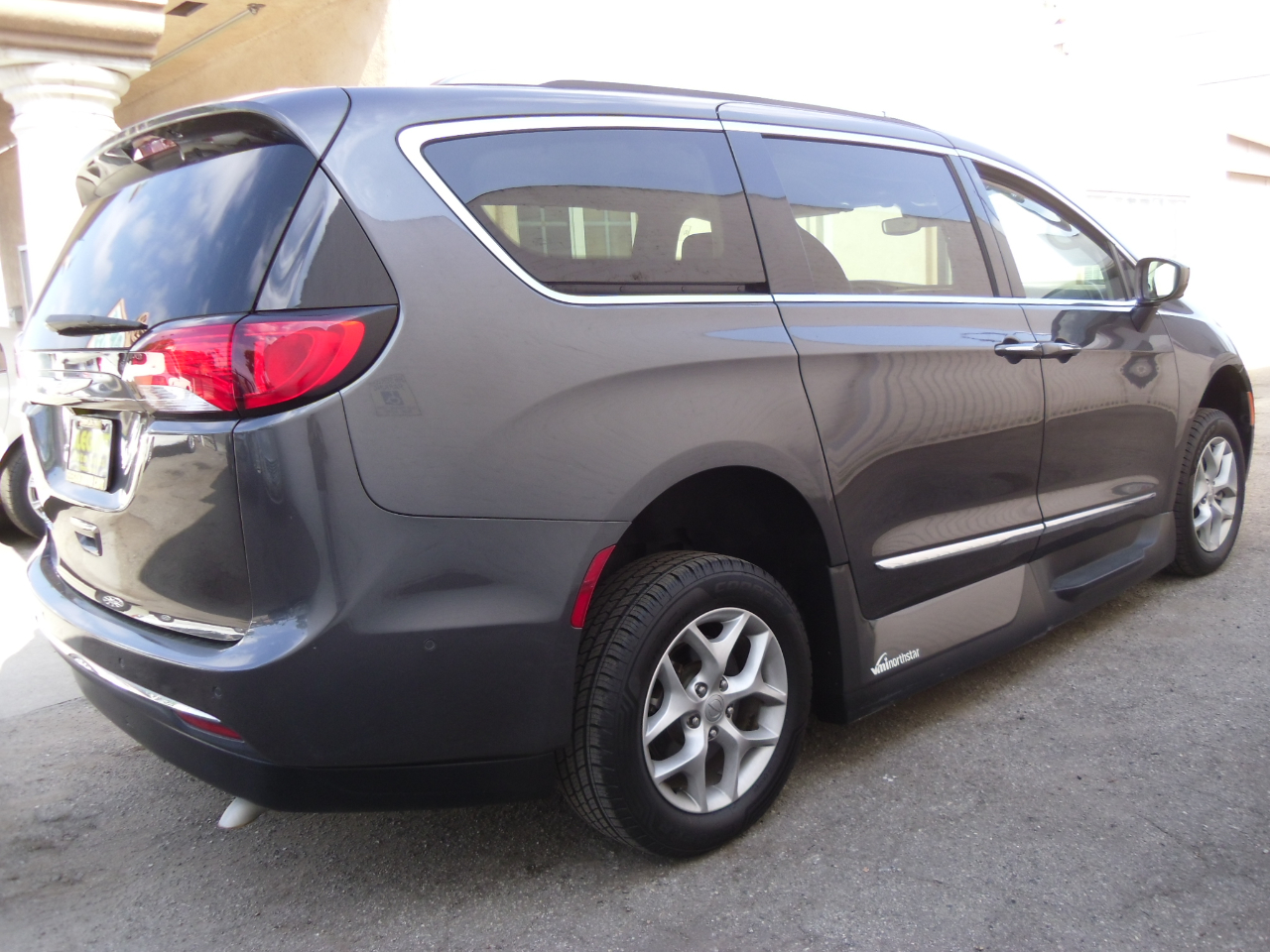 Chrysler Pacifica Touring L Plus FWD 2018
