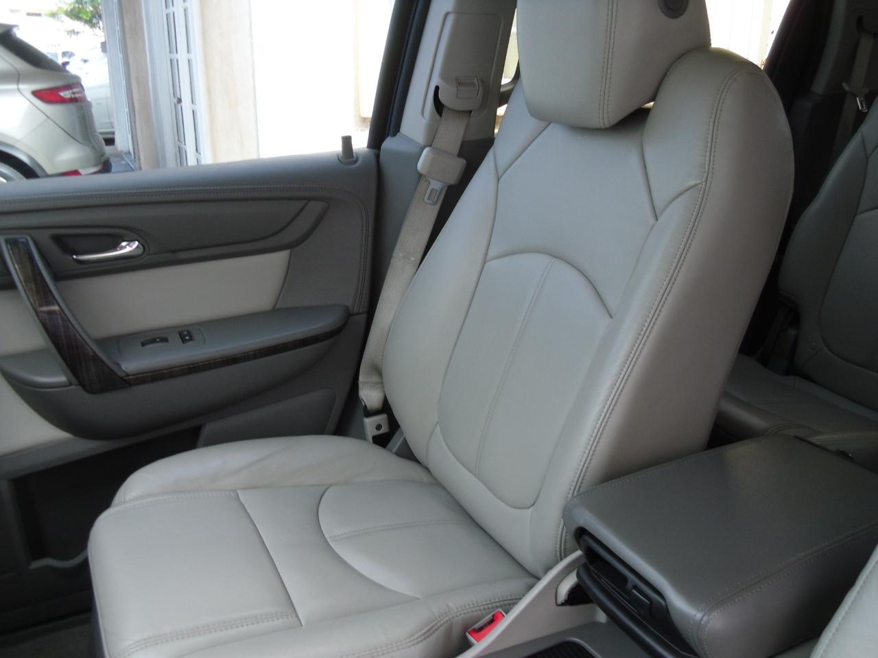 GMC Acadia AWD 4dr SLT w/SLT-1 2015