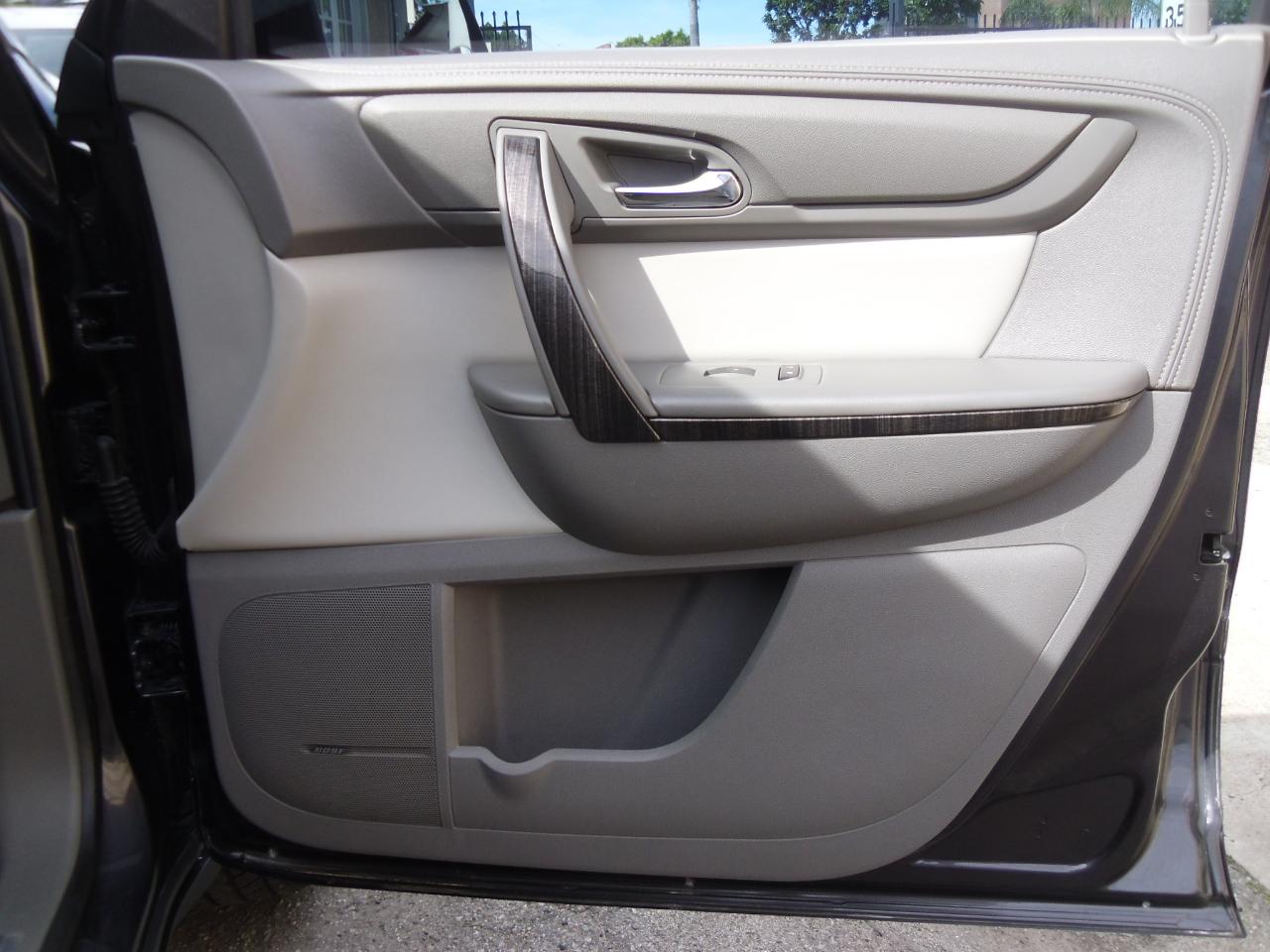 GMC Acadia AWD 4dr SLT w/SLT-1 2015