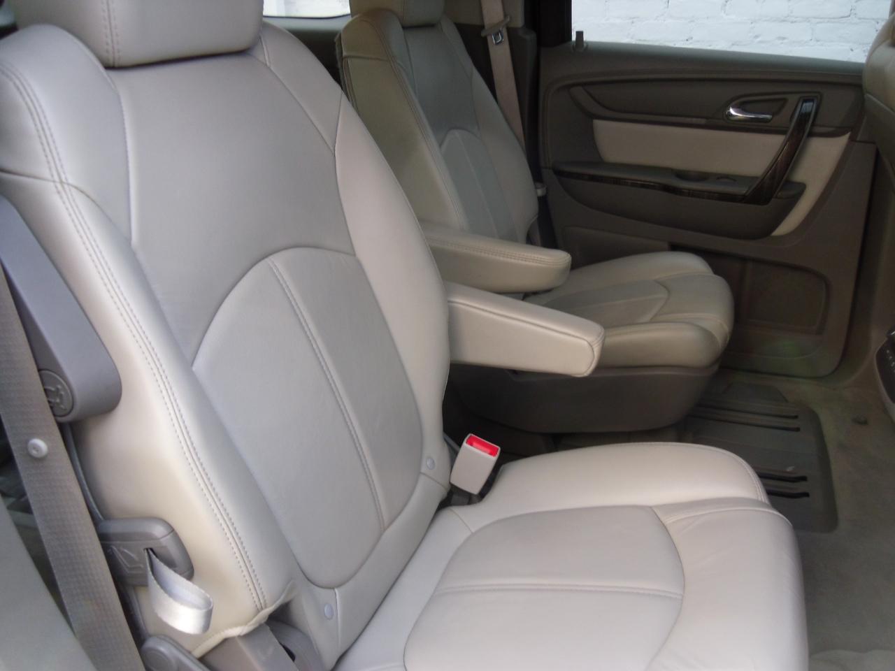 GMC Acadia AWD 4dr SLT w/SLT-1 2015