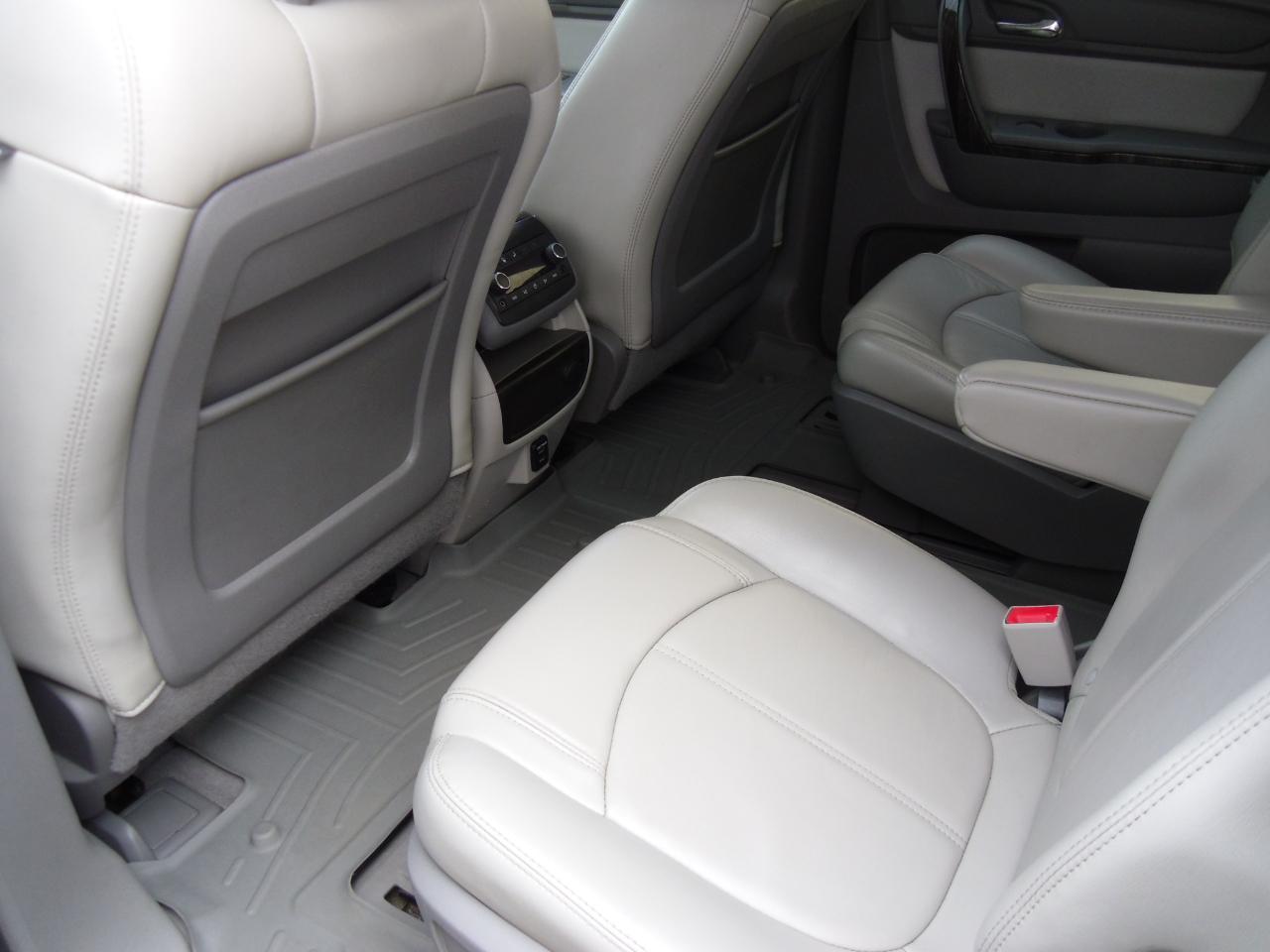 GMC Acadia AWD 4dr SLT w/SLT-1 2015