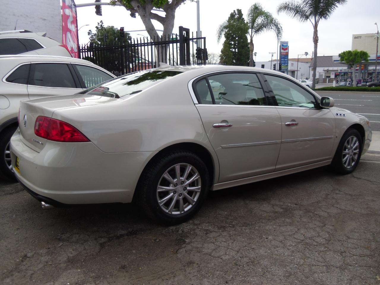 Buick Lucerne 4dr Sdn CX-2 *Ltd Avail* 2010