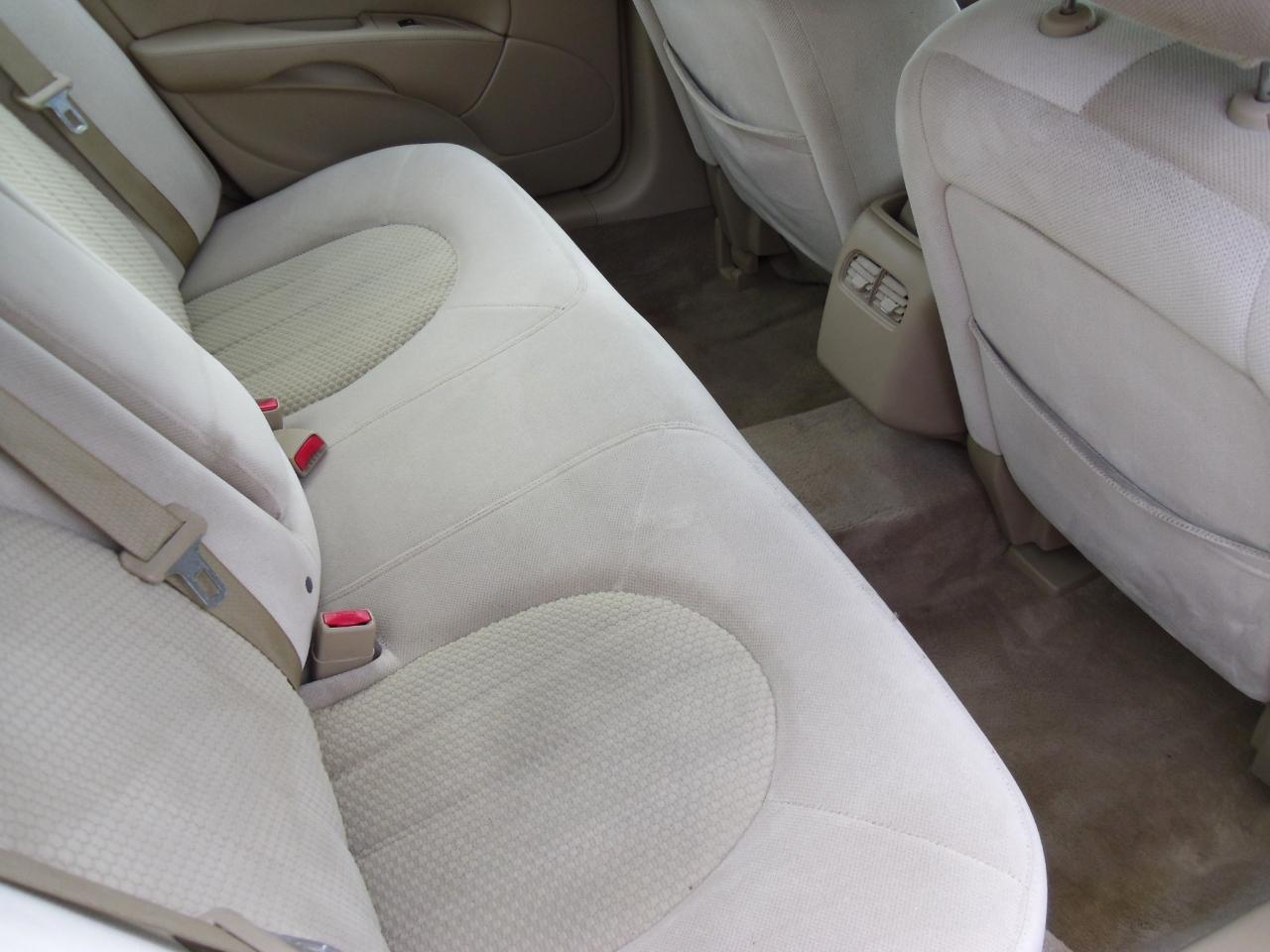 Buick Lucerne 4dr Sdn CX-2 *Ltd Avail* 2010