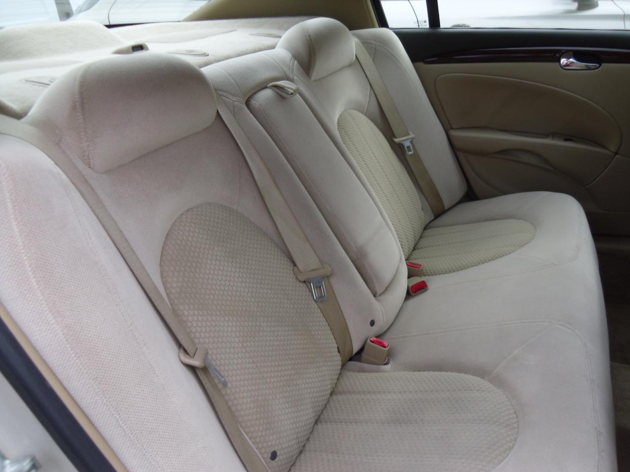 Buick Lucerne 4dr Sdn CX-2 *Ltd Avail* 2010