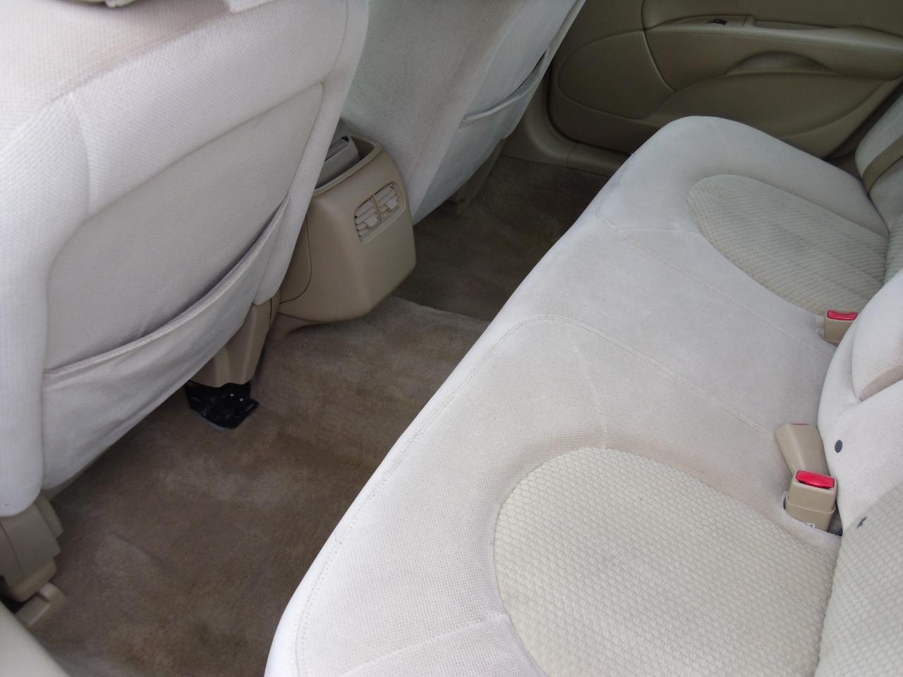 Buick Lucerne 4dr Sdn CX-2 *Ltd Avail* 2010