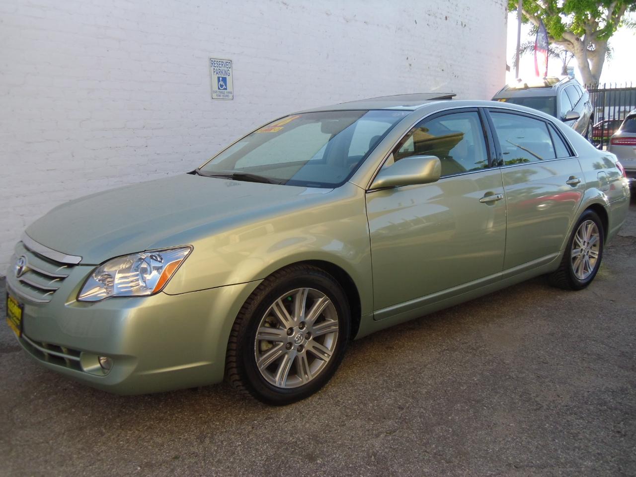 Toyota Avalon 4dr Sdn Limited (Natl) 2006