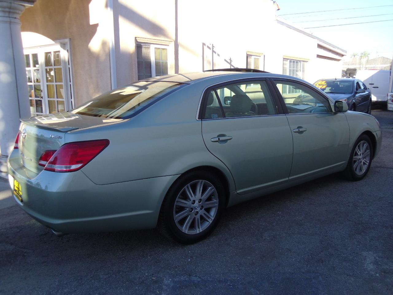 Toyota Avalon 4dr Sdn Limited (Natl) 2006