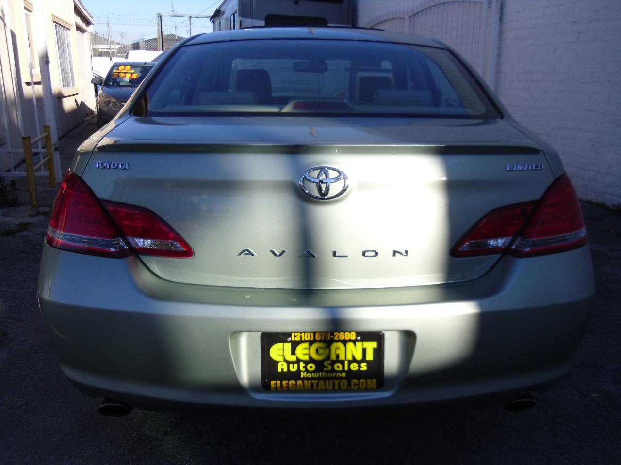 Toyota Avalon 4dr Sdn Limited (Natl) 2006
