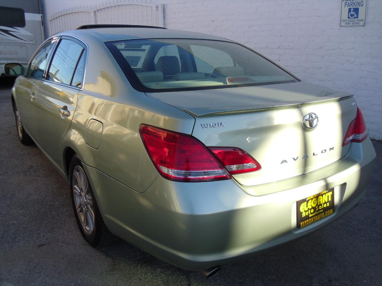 Toyota Avalon 4dr Sdn Limited (Natl) 2006