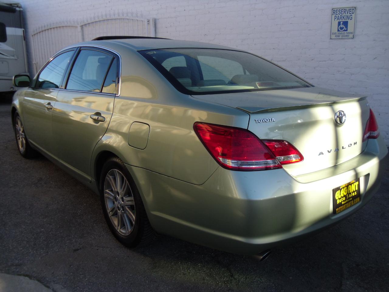 Toyota Avalon 4dr Sdn Limited (Natl) 2006