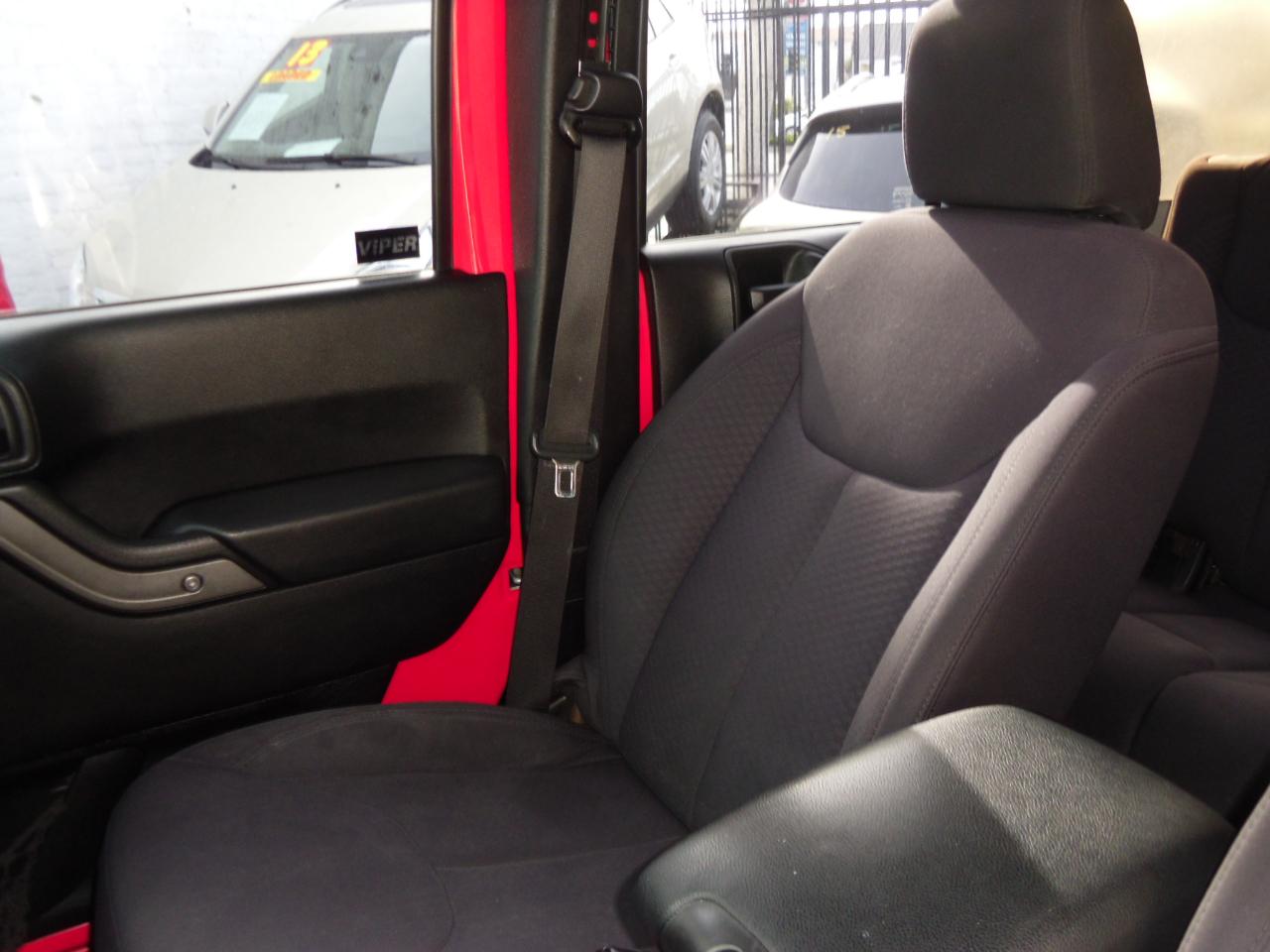 Jeep Wrangler Unlimited 4WD 4dr Sport 2013