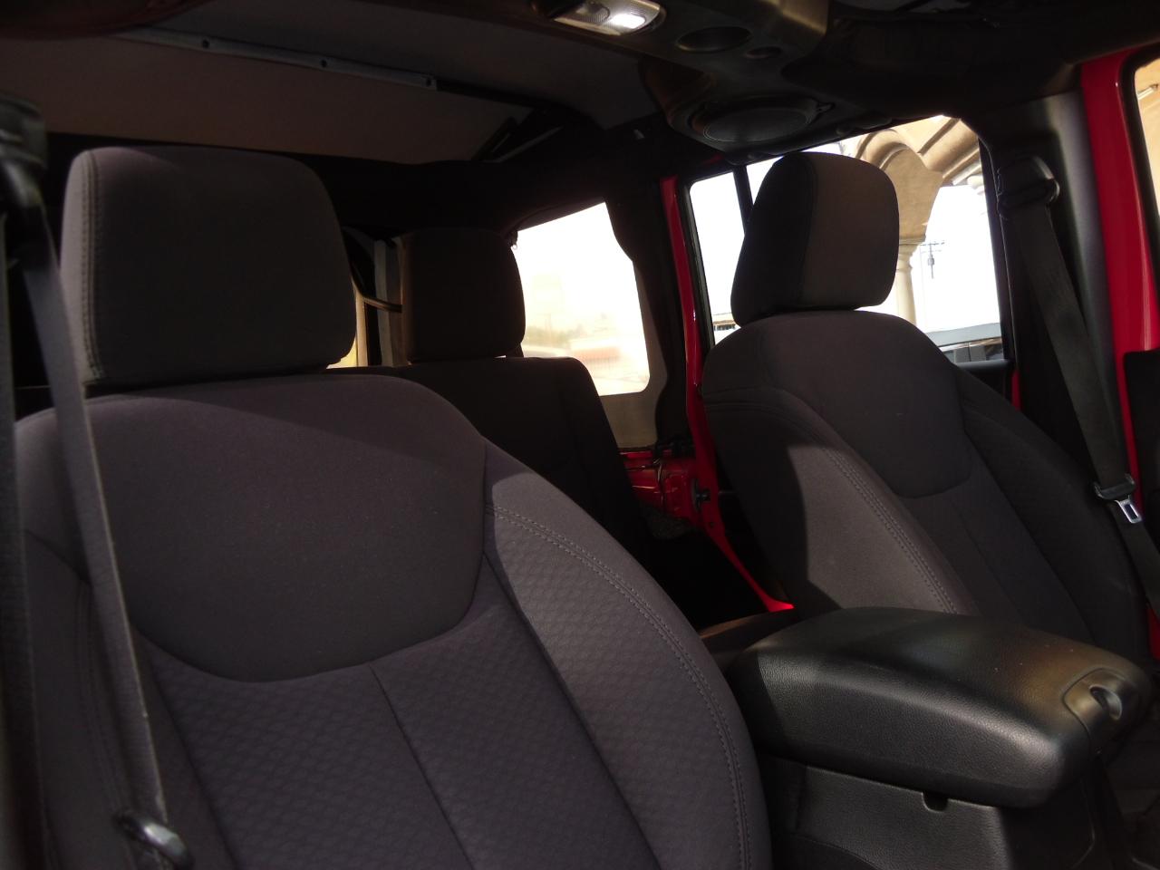 Jeep Wrangler Unlimited 4WD 4dr Sport 2013