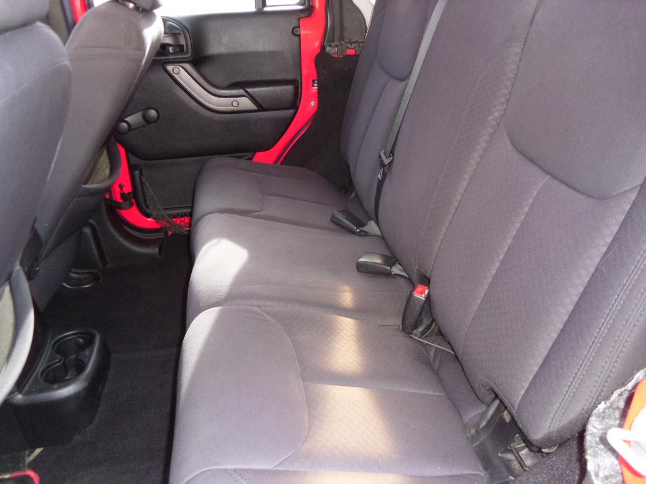 Jeep Wrangler Unlimited 4WD 4dr Sport 2013