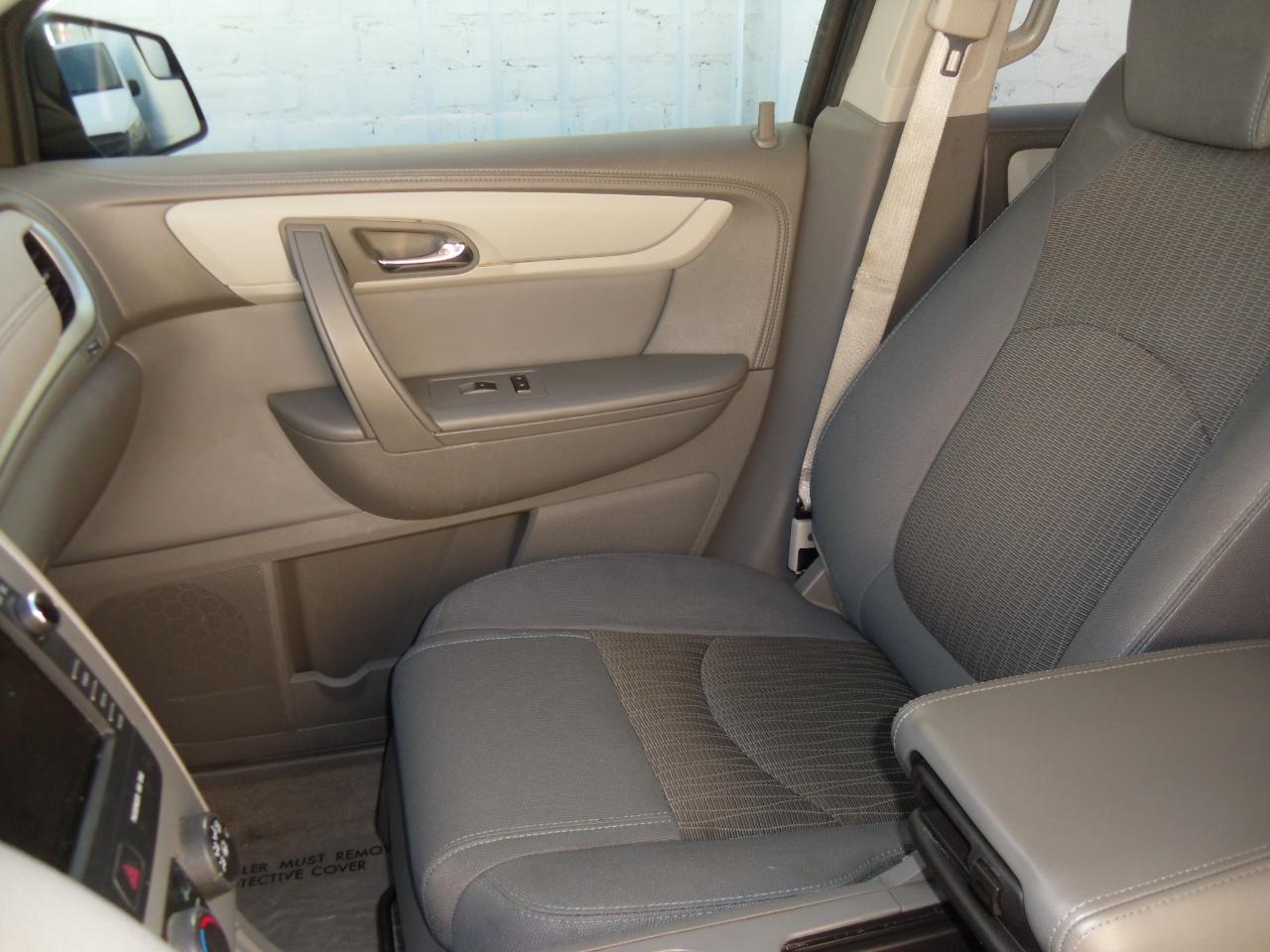 Chevrolet Traverse FWD 4dr LS 2014