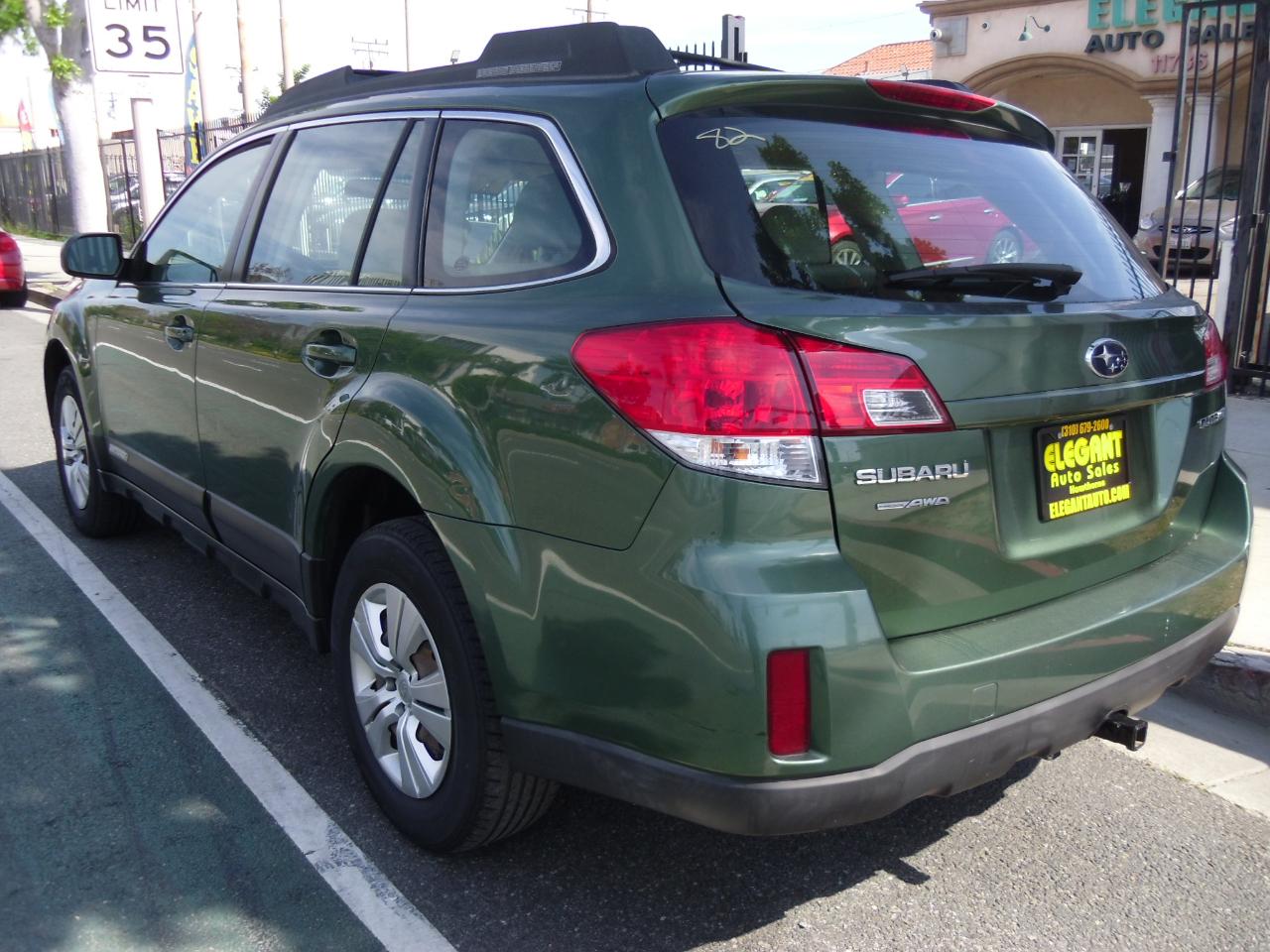 Subaru Outback 4dr Wgn H4 Auto 2.5i 2010