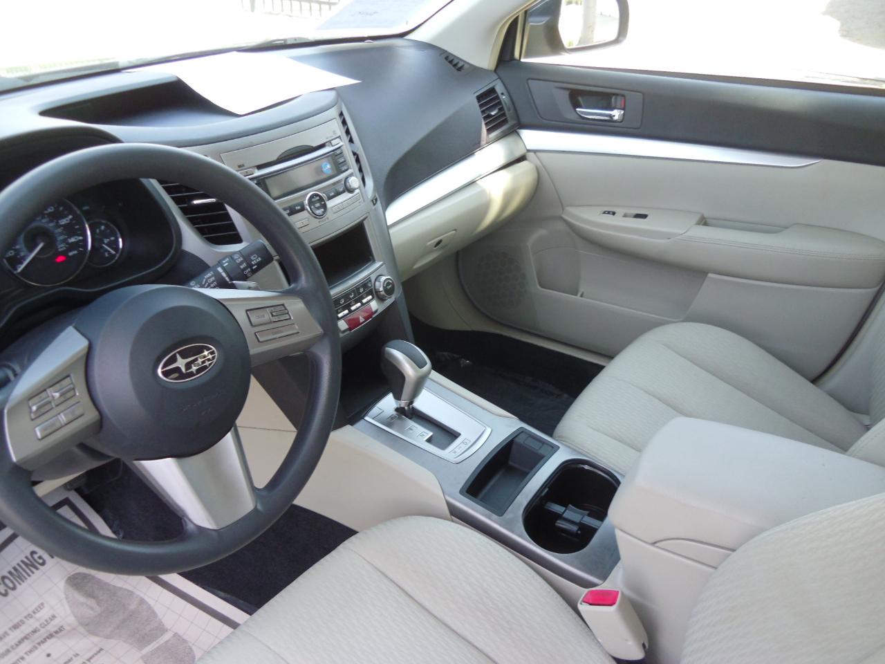 Subaru Outback 4dr Wgn H4 Auto 2.5i 2010