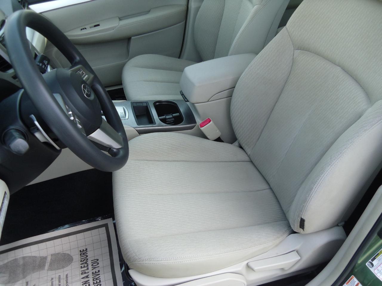 Subaru Outback 4dr Wgn H4 Auto 2.5i 2010