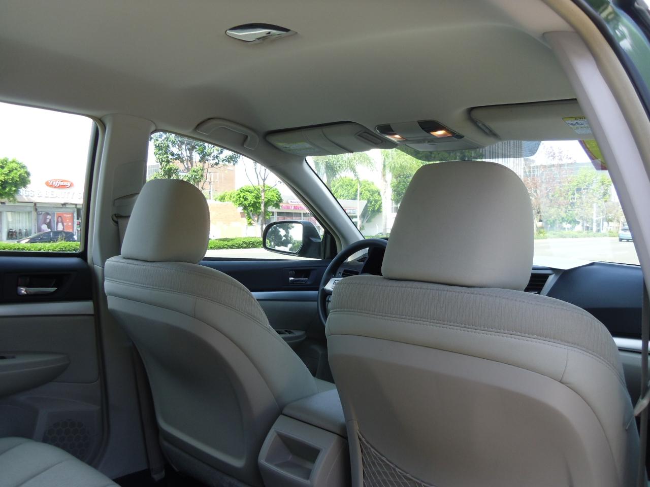 Subaru Outback 4dr Wgn H4 Auto 2.5i 2010