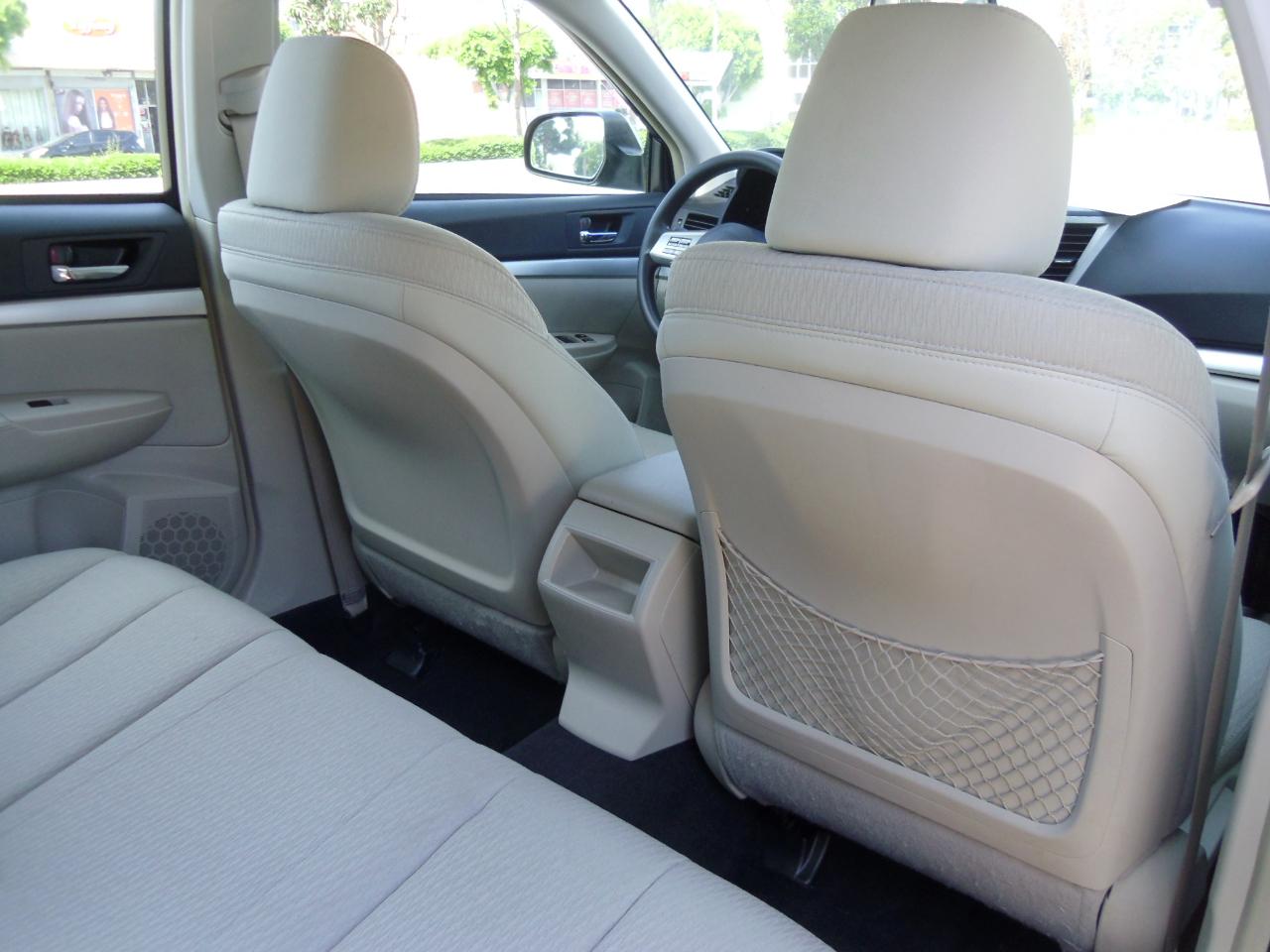 Subaru Outback 4dr Wgn H4 Auto 2.5i 2010