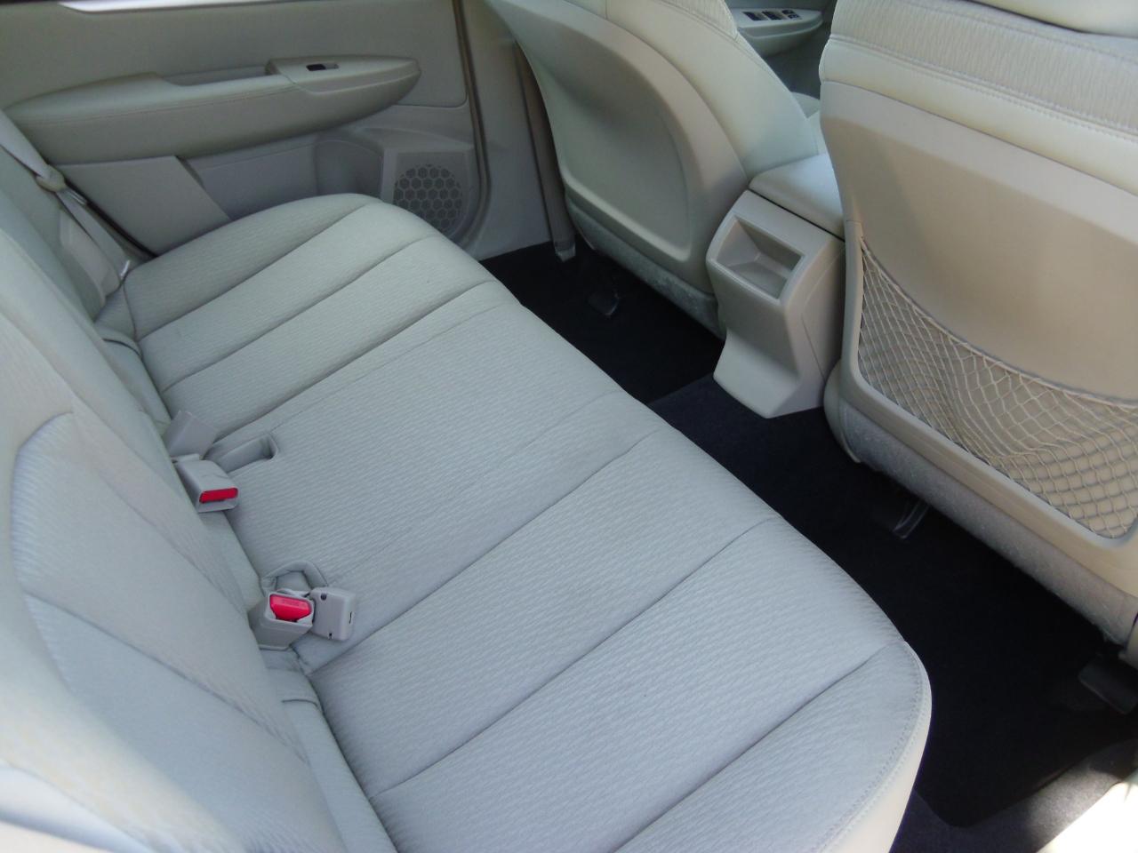 Subaru Outback 4dr Wgn H4 Auto 2.5i 2010