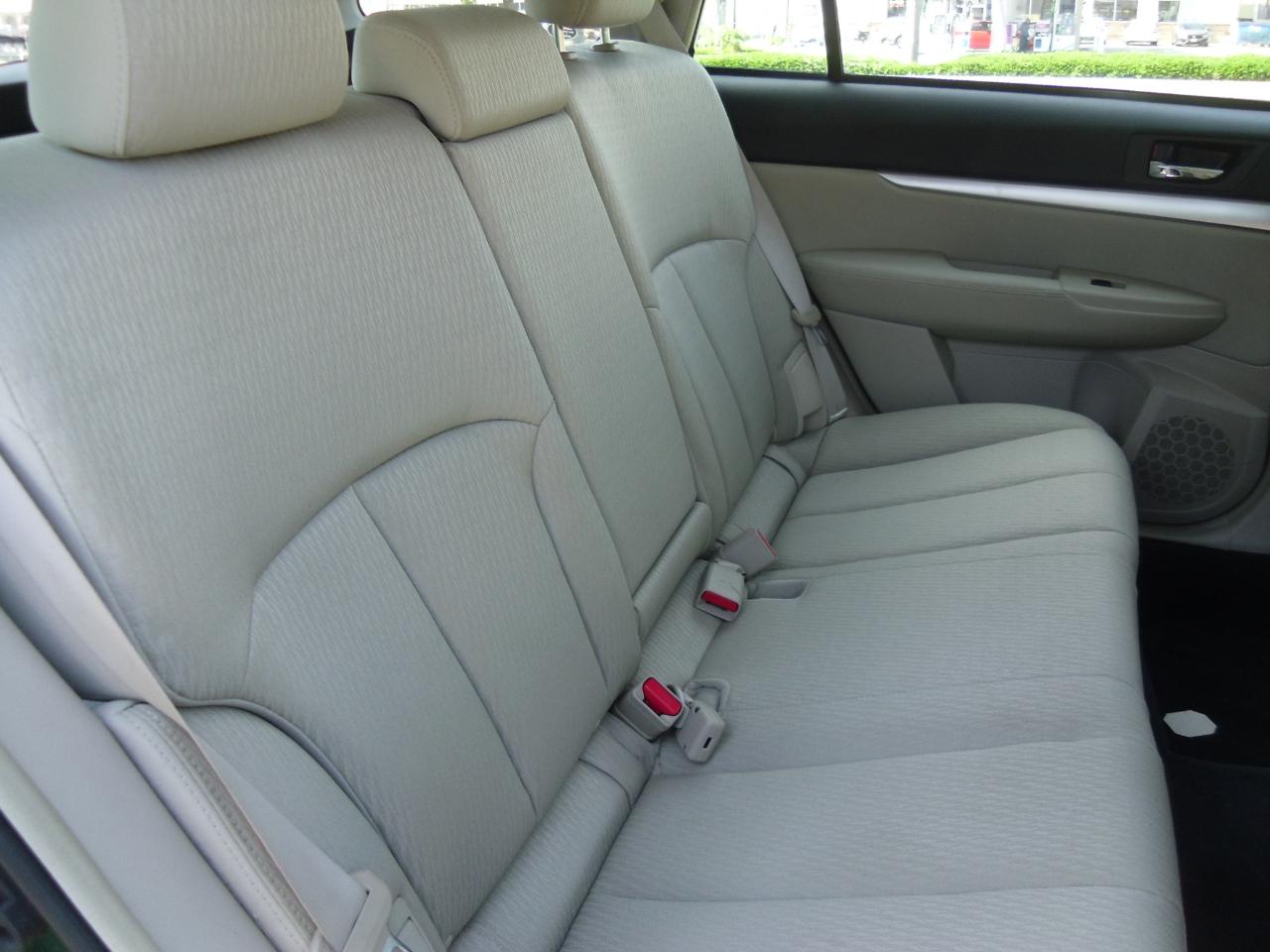 Subaru Outback 4dr Wgn H4 Auto 2.5i 2010