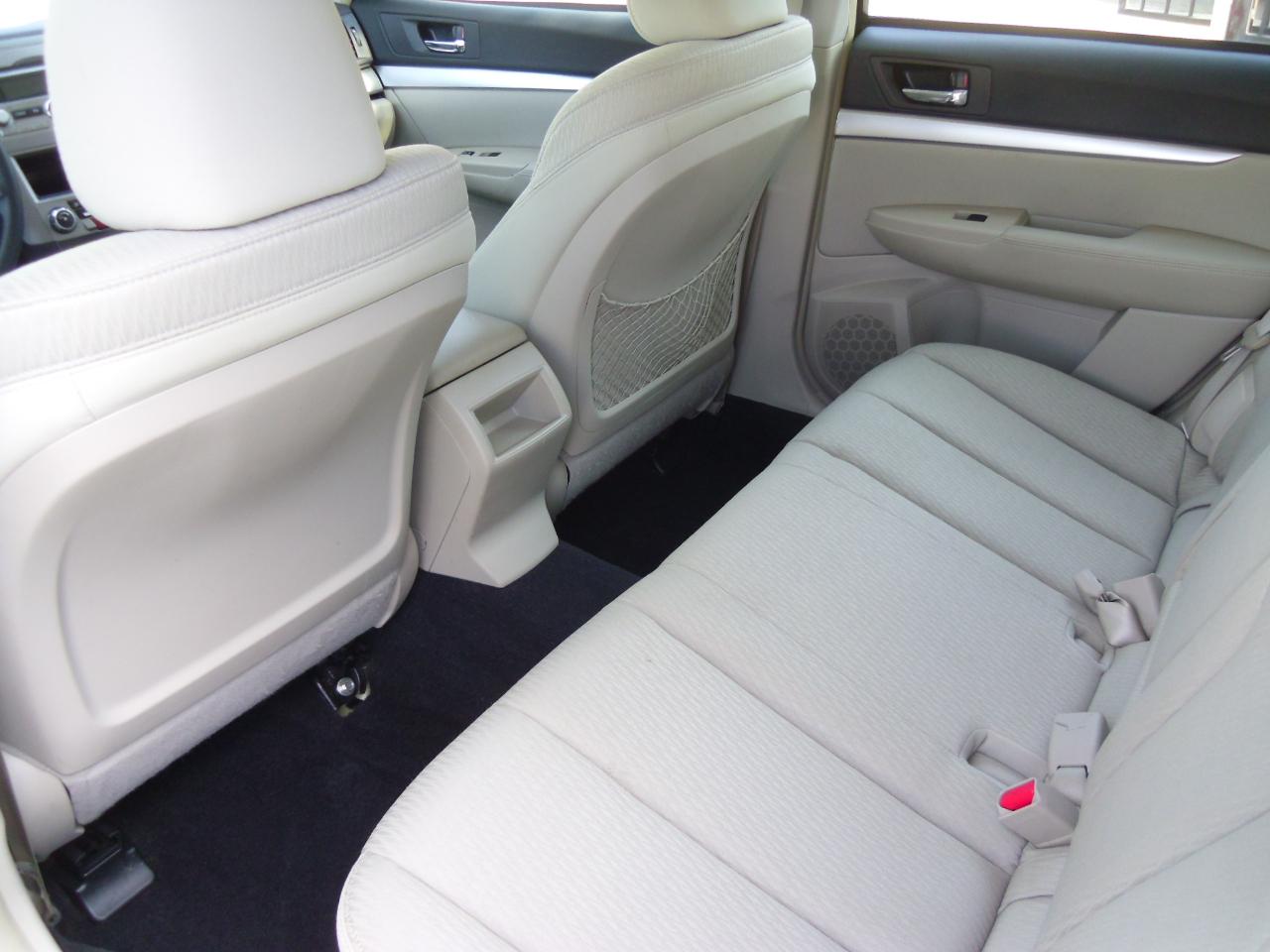 Subaru Outback 4dr Wgn H4 Auto 2.5i 2010